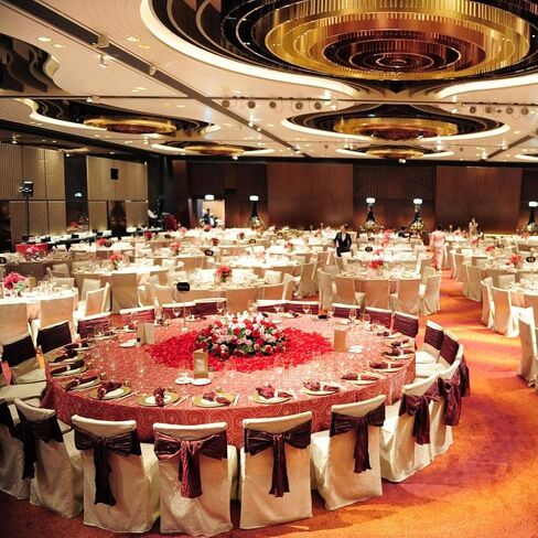 25pcs Decorative Party Chair Sashes,Banquet Satin Chair Ribbons,Wedding Chair Sashes Bows,Chair Ties for Trade Shows Christmas Events Baby Shower Birthday Party,Yellow in Kuwait