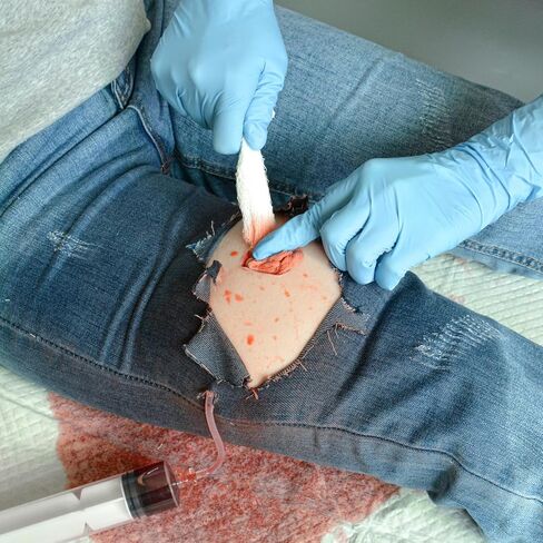 مجموعة أدوات تدريب تعبئة الجروح، مجموعة إيقاف النزيف للتدريب على الإرقاء، مجموعة أدوات تدريب على جرح الجروح يمكن ارتداؤها in Kuwait