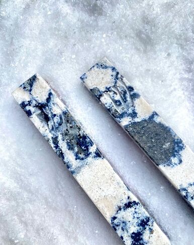 A&S Mezuzot Quartz Mezuzah Case with Engraved Shin Design Easy Peel and Stick Judaica Door Mezuza in Saudi Arabia