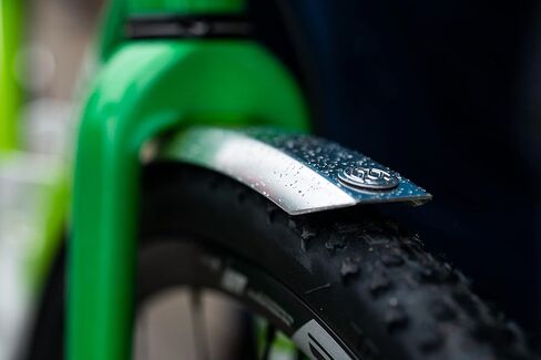 أعمال تصميم بورتلاند | مصدات معدنية كاملة | 700 × 45 ملم، فضي مصقول in Kuwait