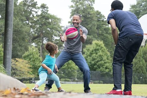 كرة السلة المطاطية من Wisdom Leafs مقاس 29.5 بوصة في الأماكن المغلقة والخارجية للشباب/الرجال، كرة السلة الرسمية مقاس 7 كرات سلة، مصنوعة لألعاب كرة السلة في الشارع in Kuwait