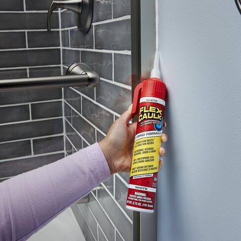 Flex Caulk، مانع تسرب بوليمر هجين مقاوم للماء ومقاوم للعوامل الجوية، قوي، قابل للطلاء، داخلي، خارجي، حمام، دش، مغسلة، نافذة، ألواح أساسية، باب، عربة سكن متنقلة، سقف، خشب، سيارات وبحري، شفاف، 6.6 أونصة، عبوة واحدة in Kuwait