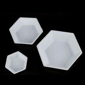 15 Pieces Weigh Boats Hexagonal Pour Boats Weighing Boats 10ml 50ml 150ml Plastic Scale Trays Plastic Weigh Dishes Lab Dish Container Lab Weighing Dishes for Weighing Mixing(White, 3 Size)