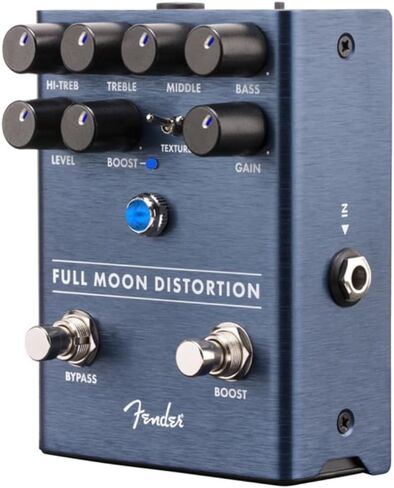 دواسة تشويه Fender Full Moon، حزمة التعزيز والكسب مع 2x Strukture S6P48 كابلات التصحيح ذات الزاوية اليمنى المنسوجة، 12x Fender Guitar Picks وقطعة قماش لتلميع الأدوات الصوتية السائلة in Saudi Arabia