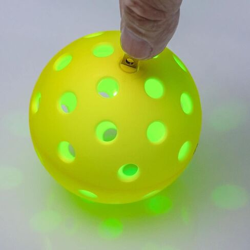 كرات PickleStar LED Pickleball - توهج الجيل التالي وارتداد متوازن تمامًا للاعبين المتقدمين، قوية وموثوقة، 4 عبوات مع بطاريات طويلة العمر in Saudi Arabia
