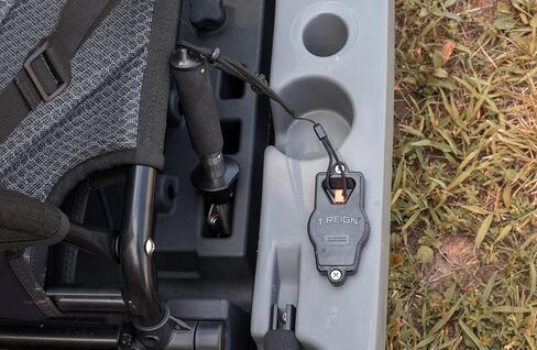 YakAttack Surface Mount Retractor (RET-1001) in Saudi Arabia