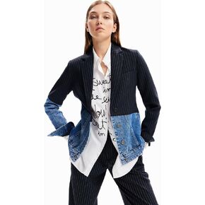سترة نسائية هندسية متدفقة من Desigual
