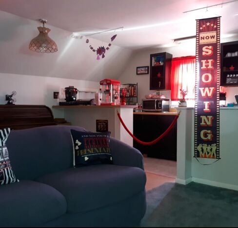 لدور السينما والافتتاحات الكبرى والفنادق in Kuwait