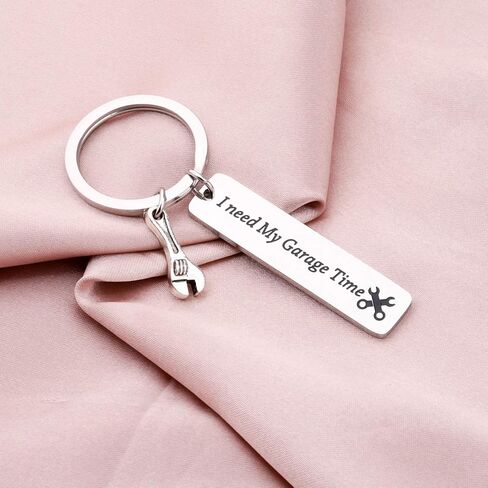 Zuo Bao Funny Mechanic Gift Car Mechanician Keychain I Need My Garage Time Jewelry Car Repair Keychain for Car Enthusiast in Saudi Arabia