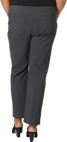 NIC+ZOE Women's Plus Size 29.5" Wonderstretch Pocket Straight Leg Pant in Saudi Arabia