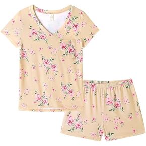 YIJIU Women Short Sleeve Tee and Shorts Pajama Set Cute Alpaca Print Sleepwear
