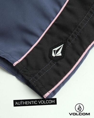 طقم ملابس سباحة للأولاد من فولكوم - قطعتين تي شيرت بأكمام قصيرة وشورت سباحة - مجموعة ملابس سباحة للأولاد (2T-7) in Kuwait