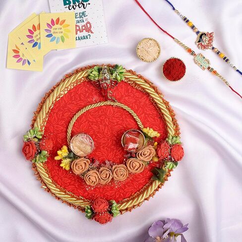 طبق مجموعة SATVIK Rakhi Puja Thali للأخ Bhaiya Bhabhi مع 2 مصمم Rakhi Thread، بطاقة تهنئة Roli Chawal & Ram Sita ملصق هندي احتفالي مجموعة أطباق Raksha Bhandhan Pujan in Saudi Arabia