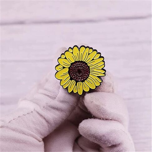 دبوس مطلي بالمينا بتصميم زهرة الاقحوان اللطيفة للسيدات من خليط معدني مزين بالمينا بتصميم زهرة عباد الشمس الصفراء والفستان، دبوس طية صدر السترة للقبعة والجاكيت والحقيبة القماشية، معدن، بدون احجار in Kuwait