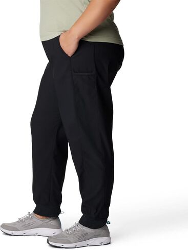 Columbia Women's Leslie Falls Jogger in Saudi Arabia