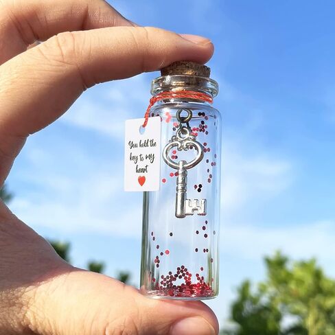 هدايا رومانسية لصديقتك - أنت تحمل مفتاح قلبي له وزوجها وزوجها، أحلى هدايا اليوم للذكرى السنوية لعيد الحب وعيد الميلاد in Kuwait