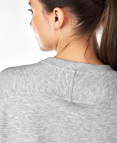 EvoShield Women's Crop Sweatshirt in Saudi Arabia