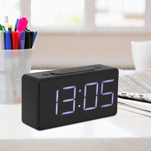 Mumusuki Digital Alarm Clock for Bedroom, Simple Electronic Clock LED Digital Bedside Alarm Clock with Snooze Function USB Charger for Student Home Use (Black) in Kuwait
