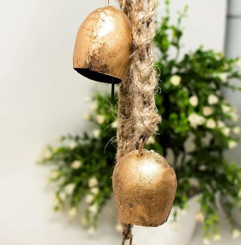 جرس من الحديد المطاوع، مصنوع يدويًا من النحاس، حبل معلق على الحائط، 4 جرس in Kuwait