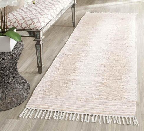 SAFAVIEH Montauk Collection Accent Rug - 2'6" x 4', Beige, Handmade Fringe Cotton, Ideal for High Traffic Areas in Entryway, Living Room, Bedroom (MTK752A) in Saudi Arabia