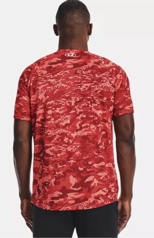 قميص UA Tech ABC Camo فضفاض بأكمام قصيرة للرجال من Under Armour مقاس متوسط in Saudi Arabia