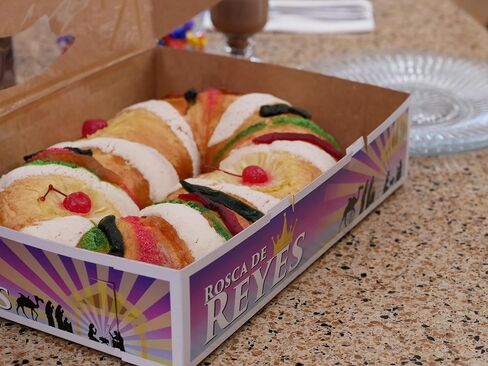 صينية Southern Champion 2370 مطلية بالطين من الورق المقوى بقفل زاوية روسكا دي رييس، صندوق مخبز نافذة، 35.56 سم. الطول × 10 بوصة. العرض × 3-1/8 بوصة. الارتفاع (الحالة 50) in Kuwait