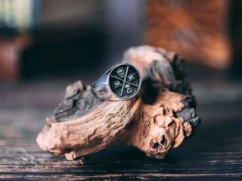 خاتم Memento Mori Signet أسود/فضي - خاتم Signet من الفولاذ المقاوم للصدأ 316L للممارسين الرواقيين - خاتم Momento Mori Signet مع تصميم جمجمة ثلاثية الأبعاد in Kuwait