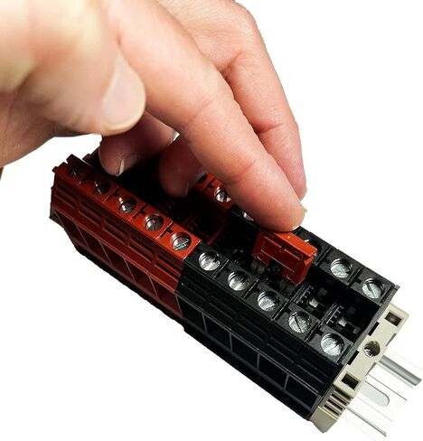 Dinkle DSS16N-02P DIN Rail Terminal Block Press-Fit Jumper DK16N Two Pole, Pack of 50 in Saudi Arabia