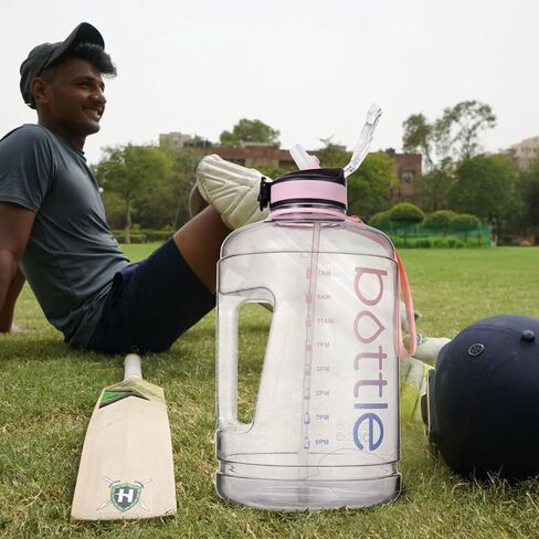 زجاجة مياه كبيرة سعة 1 جالون مع ماصة ومقبض كبير، زجاجة مياه تحفيزية سعة 1 جالون مع علامة زمنية، زجاجة مياه مقاومة للتسرب خالية من مادة BPA للياقة البدنية والرياضات الخارجية in Kuwait