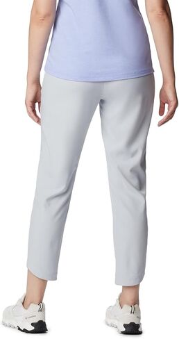 Columbia Women's Hike Pant in Saudi Arabia