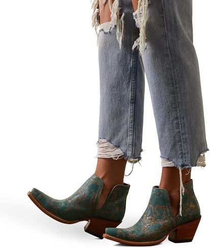 ARIAT Women's Ultra High Rise Tomboy Straight Jean in Saudi Arabia