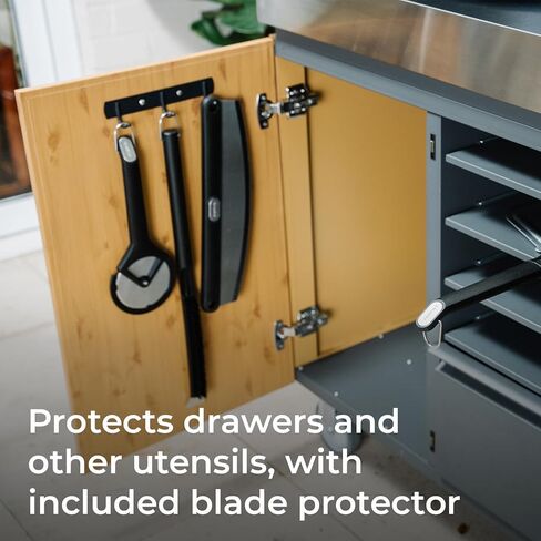 مسدس درجة الحرارة بالأشعة تحت الحمراء لأفران البيتزا من Everdure - مقياس حرارة ليزر رقمي بالأشعة تحت الحمراء للقراءة الفورية - درجة مئوية وفهرنهايت، عدم الاتصال، LED، ملحق مطبخ خارجي يعمل بالبطارية وفرن البيتزا in Kuwait