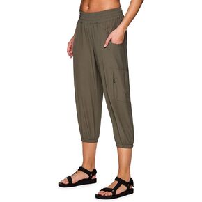 Avalanche Women's Quick Dry Hiking Golf Zipper Pocket Stretch Woven Capri Pant