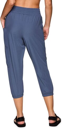 Avalanche Women's Quick Dry Hiking Golf Zipper Pocket Stretch Woven Capri Pant in Saudi Arabia