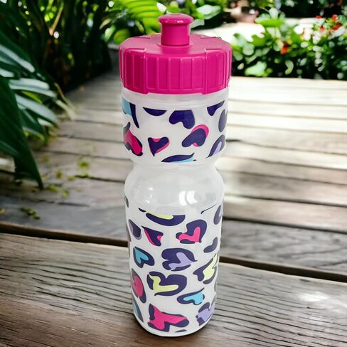 50 Strong Kids Water Bottle | 22 oz. BPA- Free Sports Squeeze Water Bottles with Pull Top Cap |Perfect Water Bottle for School | Reusable & Durable for Boys & Girls | Made in USA (Soccer) in Saudi Arabia
