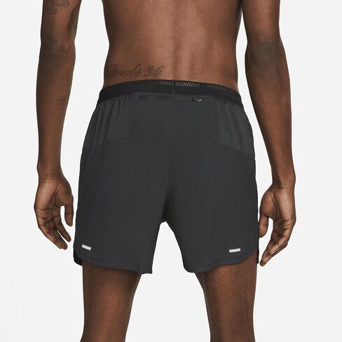 شورت الجري Nike Stride للرجال Dri-FIT مقاس 5 بوصات (أسود/أسود، DM4755-010) مقاس كبير طويل in Saudi Arabia