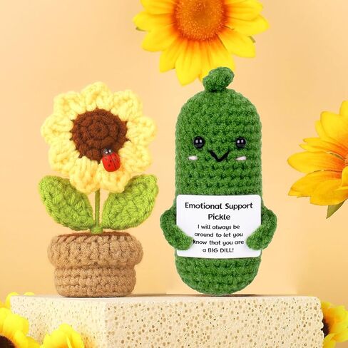 خيار إيجابي مضحك من WANTY، خيار كروشيه مقاس 4.3 بوصة مع بطاقات إيجابية ووعاء عباد الشمس، هدية رائعة من الكروشيه الإيجابي لأصدقاء عيد الأب في مكتب ديكور المنزل in Kuwait