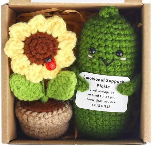 خيار إيجابي مضحك من WANTY، خيار كروشيه مقاس 4.3 بوصة مع بطاقات إيجابية ووعاء عباد الشمس، هدية رائعة من الكروشيه الإيجابي لأصدقاء عيد الأب في مكتب ديكور المنزل in Kuwait