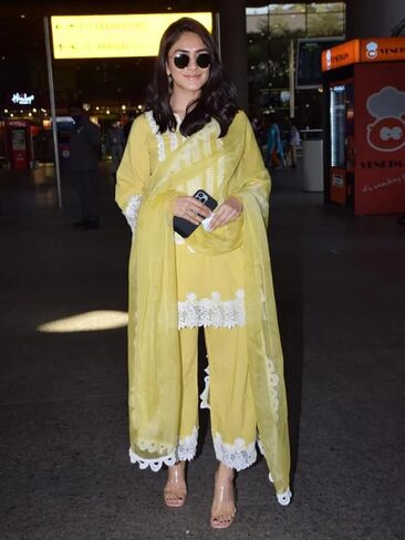 مجموعة كورتا بالازو للنساء بأكمام قصيرة ورقبة على شكل حرف V ملابس عرقية هندية مطبوعة كورتي عرقية هندية للفتيات باللون الأصفر in Kuwait