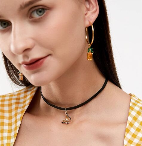 قلادة على شكل فراشة رائعة من Vonika مصنوعة من الجلد الأسود للنساء مجوهرات، سلسلة تمديد قابلة للتعديل in Kuwait