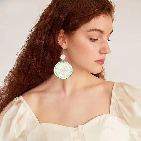 أقراط متدلية شفافة من الراتنج الليموني الأصفر، أقراط متدلية على شكل قطرة ليمون كبيرة خضراء لطيفة للنساء والفتيات مجوهرات هدية in Kuwait