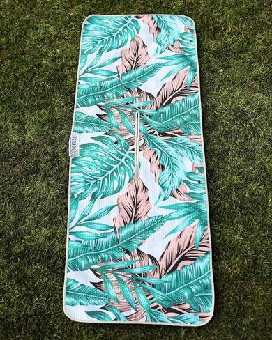 LEUS Golf ECO Towel - Quick Drying, Recycled Material – with Center Slit for Hanging Over Clubs - Abachar/Fish Stack in Saudi Arabia