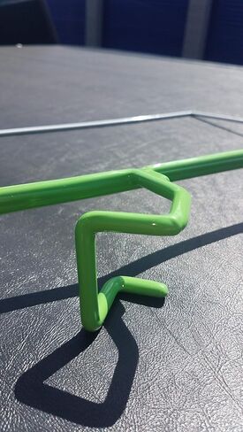 Trash-Ease-Canopy 1 بوصة - حامل أكياس القمامة المحمول - لخيمة المظلة. رائعة للاستخدام في: التخييم، والتخييم، وحجم كيس القمامة برباط 13 جالون، لا حاجة لأي أدوات (13 جالونًا أسود وأسود) in Kuwait