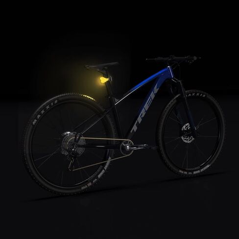 مصابيح خلفية قابلة لإعادة الشحن للدراجة من Volo Mmm لركوب الدراجات ليلاً، وديكورات الدراجة الممتعة، ودراجة التزلج، وإكسسوارات Bmx هدية للأطفال، وأضواء ناعمة LED وامضة Mtb للسلامة الخلفية لركوب الدراجات من السيليكون in Kuwait