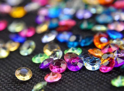 Acrylic Diamonds, 6mm Acrylic Color Faux Round Crystals Treasure Gems, 0.2 inch Tabletop Confetti Crystals for Table Confetti, Table Scatters, Vase Fillers, Party Decoration (2000pcs Emerald Green) in Saudi Arabia