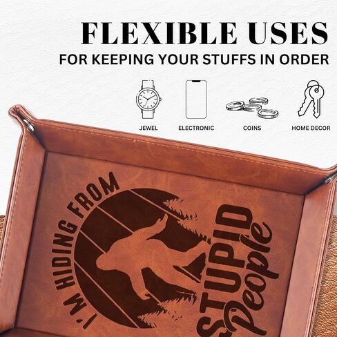 INNObeta Bigfoot Gifts Valet Tray، منظم تخزين سطح المكتب من جلد البولي يوريثان بجانب السرير وحامل العملات المعدنية لمحبي Bigfoot، مثالي لأعياد الميلاد والكريسماس - غبي in Saudi Arabia