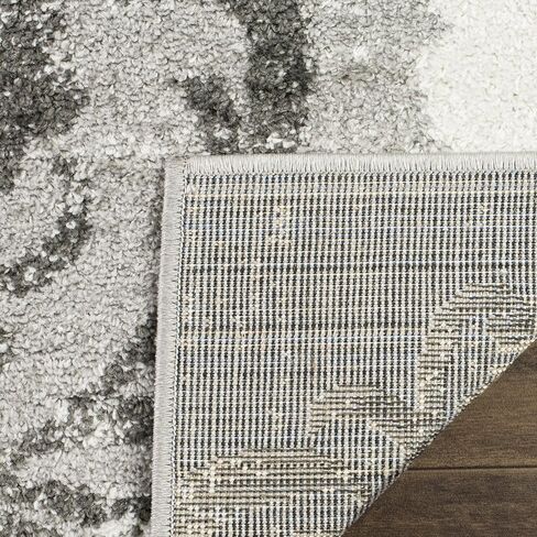سجادة ركض من مجموعة SAFAVIEH Adirondack - 2'1" x 8'، فضي وعاجي، تصميم زهري جلام دمشقي متعثر، لا يتساقط ويسهل العناية به، مثالي للمناطق ذات حركة المرور العالية في غرفة المعيشة وغرفة النوم (ADR114B) in Saudi Arabia