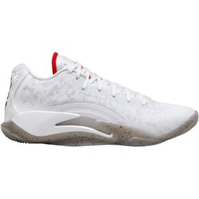 حذاء كرة السلة Zion 3 Big Kids من Nike (DV3869-106، أبيض/رمادي أسمنتي/بلاتيني نقي/أحمر جامعي) مقاس 6.5