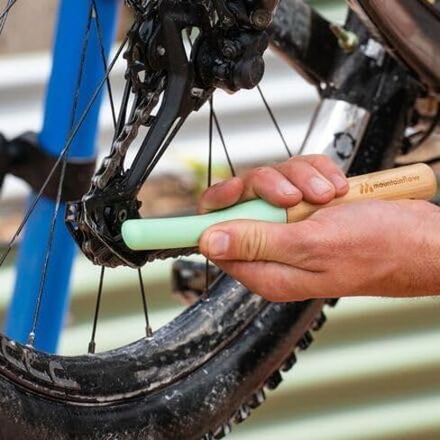 mountainFLOW Bike Cleaning Kit- Bike Wash, Polish and Cleaning brushes | Biodegradable & Non-Toxic | A complete cleaning package for your Bike in Saudi Arabia