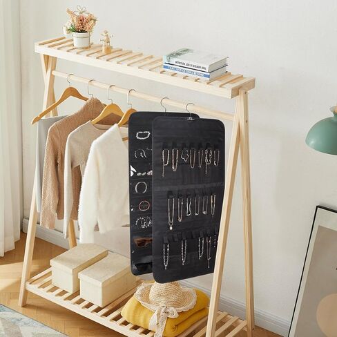 2 عبوة من منظم المجوهرات المعلقة على الوجهين من CRUGLA، 80 جيبًا و40 حلقة خطاف فوق الباب منظم مجوهرات لحمل المجوهرات، حامل أقراط خزانة على الوجهين، بيج in Kuwait